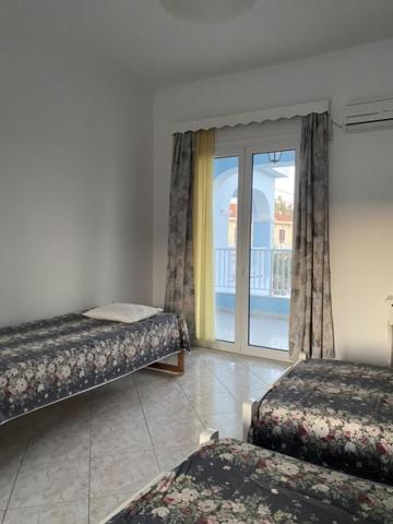 Anna'S Studios & Apartments ไซคิย์นธอสทาวน์ ภายนอก รูปภาพ